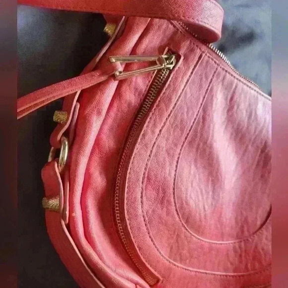 Jessica Simpson Women’s Roxanne Crossbody Bag - Picture 2 of 4